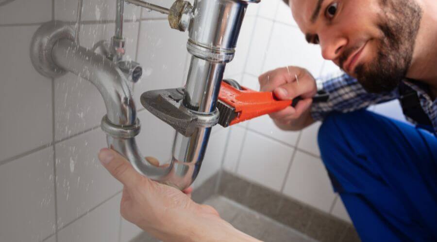 Expert burst pipe repair services in Tuleta, TX